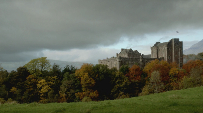 Illustration for article titled On This Week's Outlander, Claire Finds Friends and Enemies at Castle Leoch